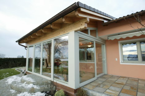 Wintergarten mit Panorama-Fenster
