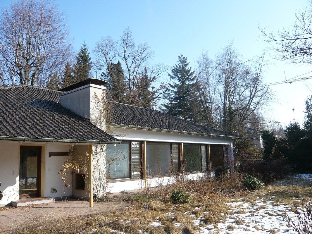 Vor der Sanierung Holz-, Holz-Alu-, Kunststoff-Fenster vor der Sanierung